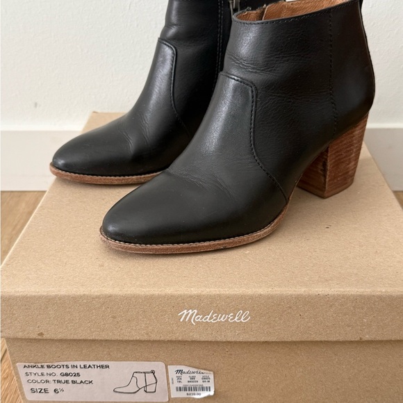 Madewell Brenner Leather Ankle Boots in True Black - Picture 2 of 6